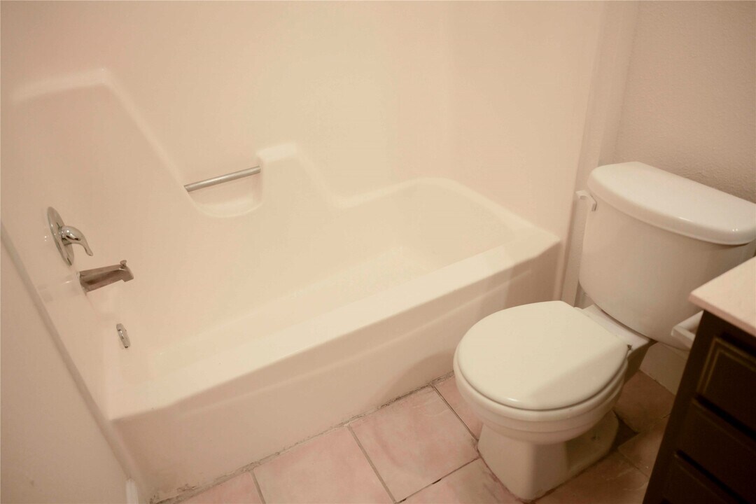 14209 Briarsage Ct in Houston, TX - Building Photo