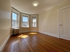 1161 Boylston St, Unit 21 in Boston, MA - Building Photo - Building Photo
