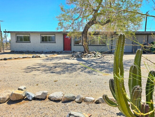 7491 Sahara Ave in Twentynine Palms, CA - Building Photo - Building Photo