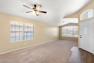 7936 W Taro Ln in Glendale, AZ - Building Photo - Building Photo