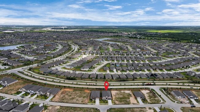 13407 Harbor Pt Dr in Santa Fe, TX - Building Photo - Building Photo