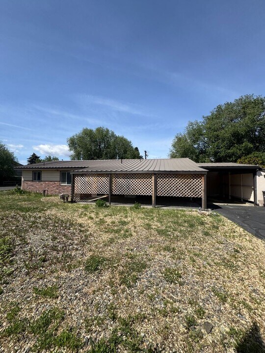 407 S Walnut St in Ellensburg, WA - Building Photo