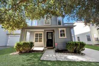 19019 Remington Park Dr in Houston, TX - Building Photo - Building Photo