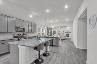 5614 Silverleaf Oak Ln in Houston, TX - Building Photo - Building Photo