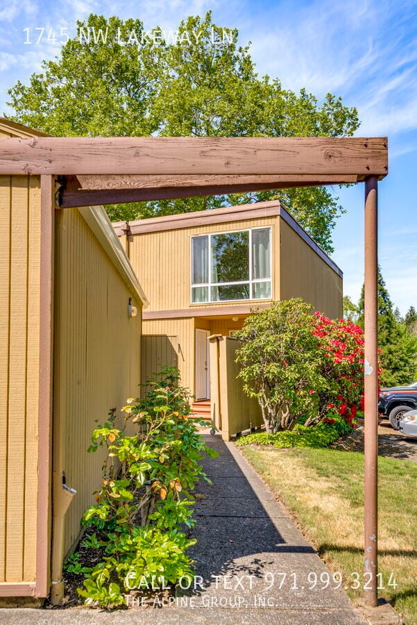 property at 1745 NW Lakeway Ln