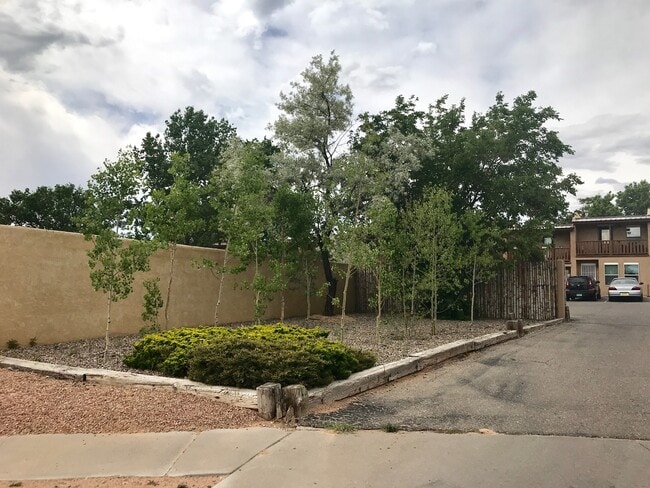 1500 Luisa St in Santa Fe, NM - Building Photo - Building Photo