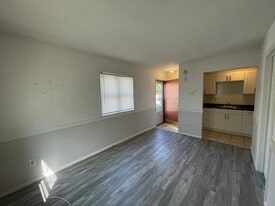 89 Jetland Pl, Unit 42