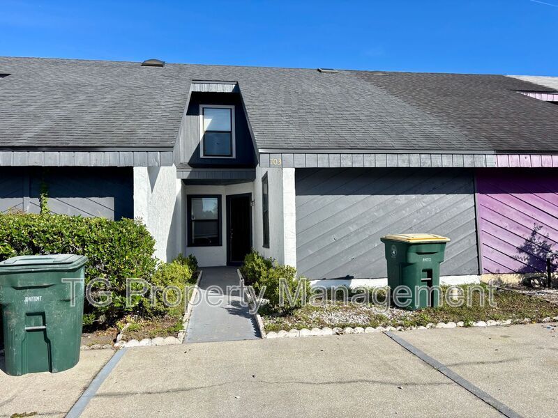 703 Trekker St in Jacksonville, FL - Building Photo