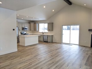 4039 Snowberry Ave in Evergreen, MT - Building Photo - Building Photo