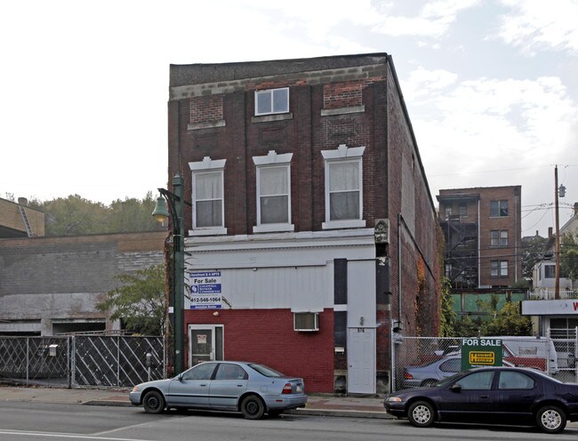 526 E 8th Ave in Munhall, PA - Building Photo - Building Photo