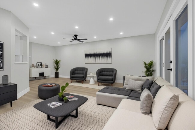 10347 Dearlove Rd in Glenview, IL - Building Photo - Building Photo