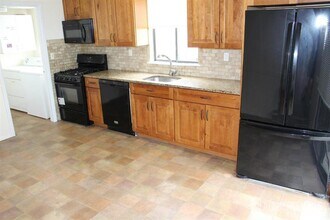 3 Westgate Dr in Edison, NJ - Building Photo - Building Photo