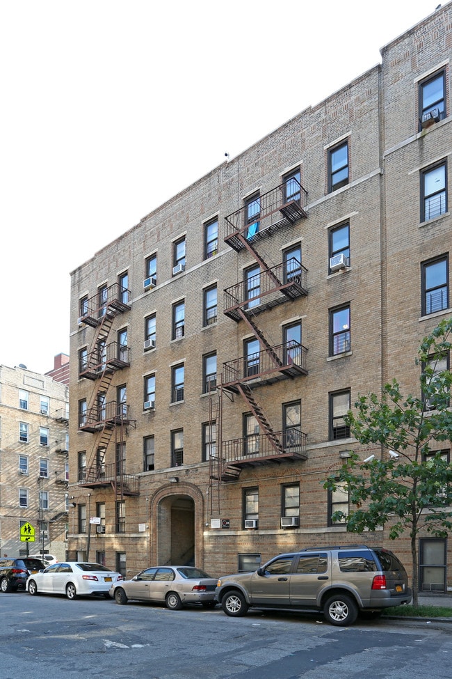 72-74 Ellwood St in New York, NY - Foto de edificio - Building Photo