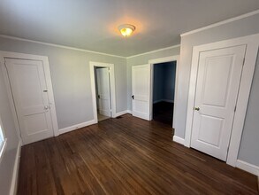 1025 Druid Cir in Charlotte, NC - Building Photo - Building Photo