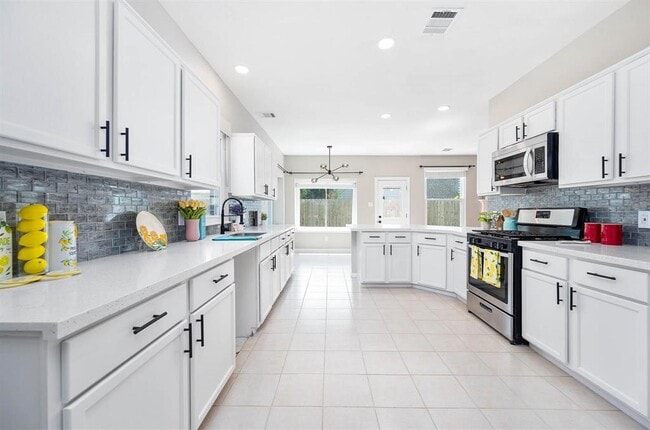 property at 8318 Cliffshire Ct
