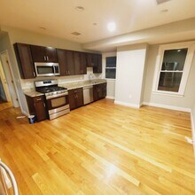355 Adams St in Boston, MA - Building Photo - Building Photo