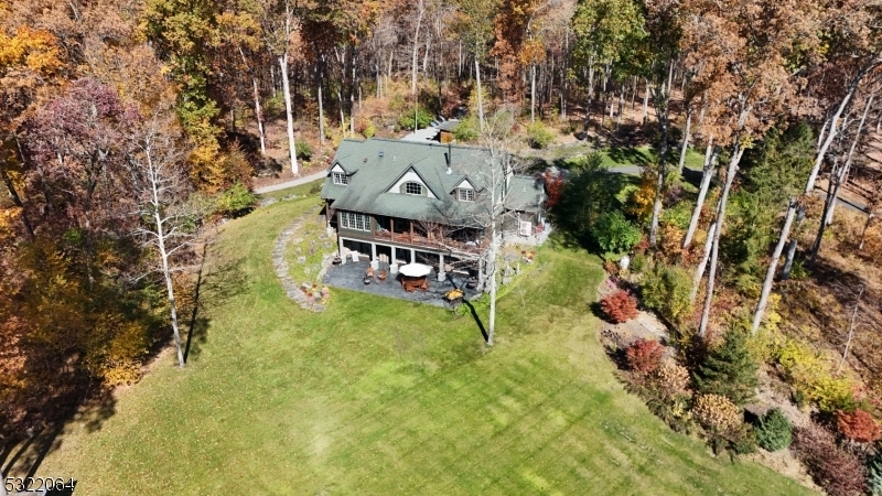 17 Quaker Church Rd in Andover, NJ - Building Photo