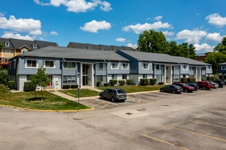 Hines Park Place Apartments in Plymouth, MI - Foto de edificio - Building Photo