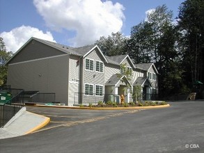 Springbrook Reserve in Seattle, WA - Foto de edificio - Building Photo