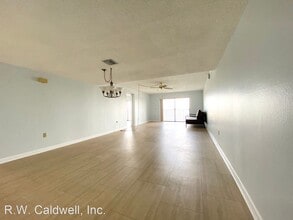 7300 Sun Island Dr S-Unit -Unit 803 in South Pasadena, FL - Building Photo - Building Photo