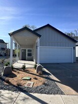 1238 Old Alturas Rd in Redding, CA - Building Photo