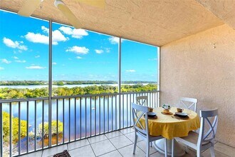 6475 Shoreline Dr in St. Petersburg, FL - Building Photo - Building Photo
