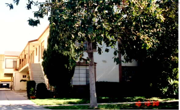 1108 S Holt Ave in Los Angeles, CA - Building Photo - Building Photo