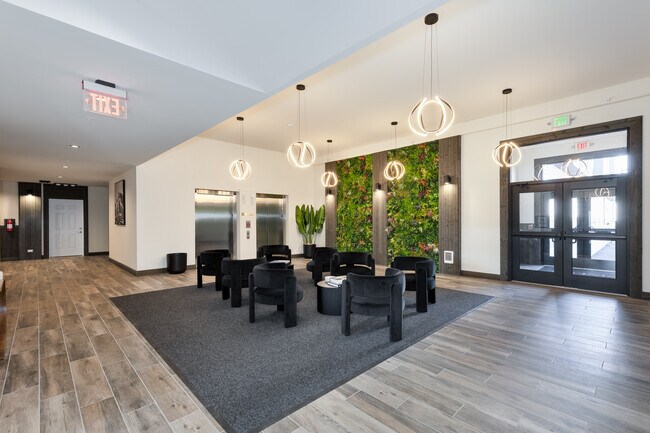 Pine Street Apartments in Pawtucket, RI - Building Photo - Lobby