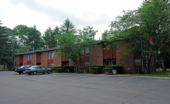 Hawthorne Place Apartments in Yellow Springs, OH - Building Photo - Building Photo