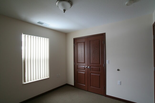 306 Beeline Rd, Unit #8 in Holland, MI - Foto de edificio - Building Photo