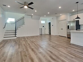 2056 Johanna Dr in Houston, TX - Building Photo - Building Photo