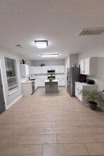 4709 Auburn Dr in Killeen, TX - Foto de edificio - Building Photo