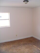 12327 Wyatt Ct in Dade City, FL - Building Photo - Building Photo