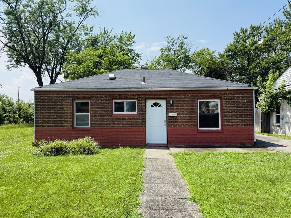 4378 E 175th St in Cleveland, OH - Building Photo