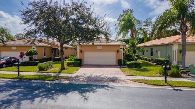 15313 Cortona Way in Naples, FL - Building Photo - Building Photo