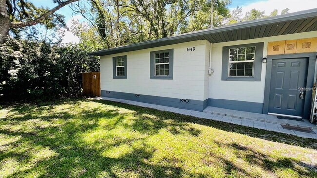 1616 Hope St in Intercession City, FL - Building Photo - Building Photo