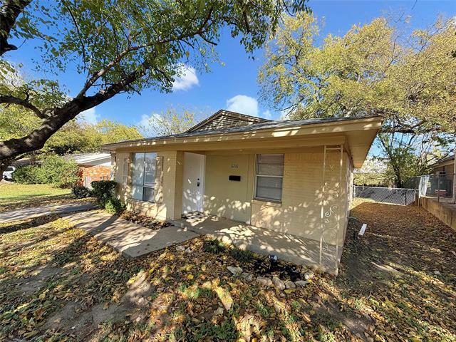 6216 Loydhill Ln in Fort Worth, TX - Building Photo - Building Photo