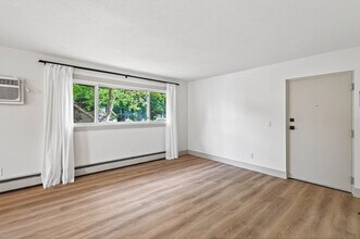 135 16th Ave NE, Unit 3 in Minneapolis, MN - Building Photo - Building Photo