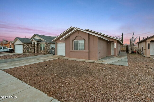 3424 Tierra Cobre Dr in El Paso, TX - Building Photo - Building Photo