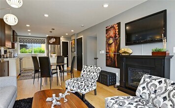 5915 Fauntleroy Wy SW in Seattle, WA - Building Photo - Building Photo