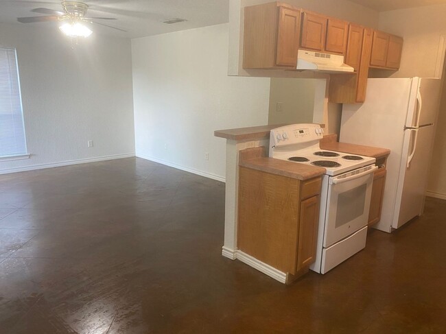 1322 Country C in Cleburne, TX - Building Photo - Building Photo