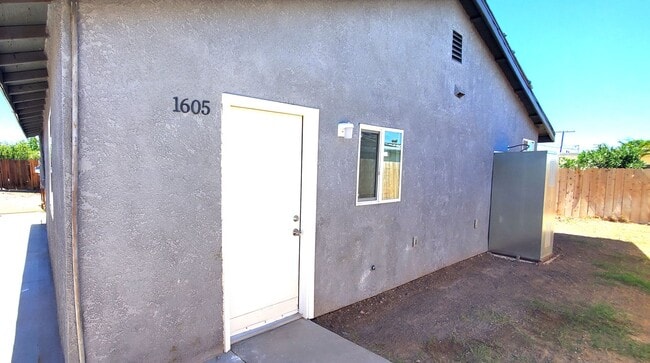 property at 1605 Aurora Dr