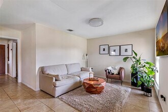 8719 Brackley Ln in Houston, TX - Building Photo - Building Photo