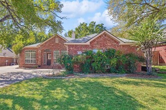 7009 Stephanie Ct in North Richland Hills, TX - Building Photo - Building Photo