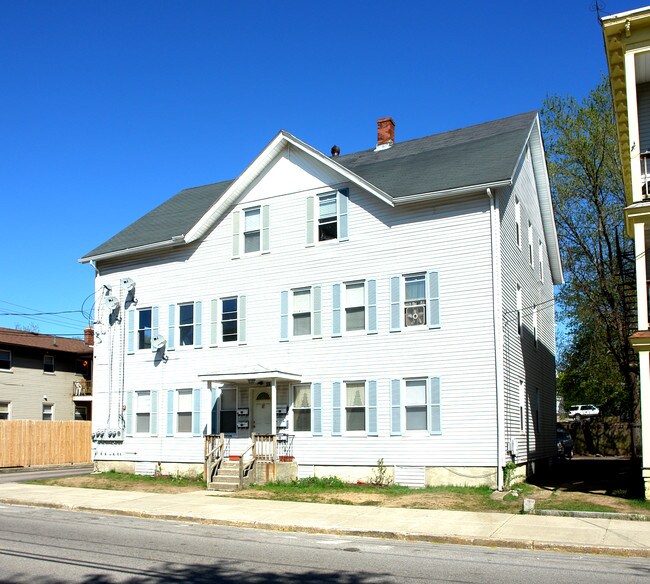 497 Rathbun St in Woonsocket, RI - Building Photo - Building Photo