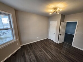 23 Bayview Ave in Jersey City, NJ - Building Photo - Building Photo