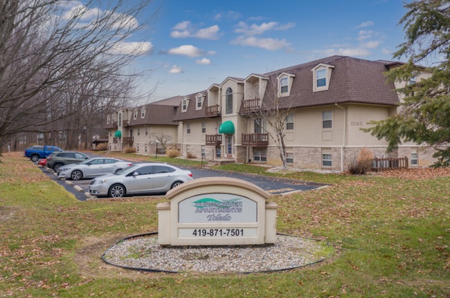 2134 Stirrup Ln in Toledo, OH - Building Photo - Building Photo