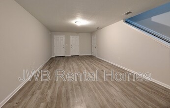 7796 Playschool Ln in Jacksonville, FL - Building Photo - Building Photo