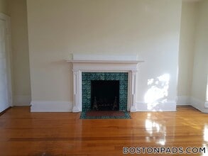 533 Newbury St in Boston, MA - Foto de edificio - Building Photo