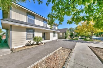 80 Vine St in Reno, NV - Building Photo - Other